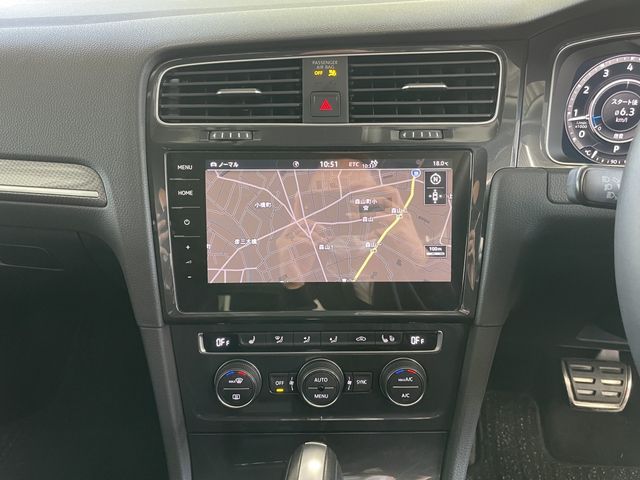 VOLKSWAGEN GOLF Alltrack