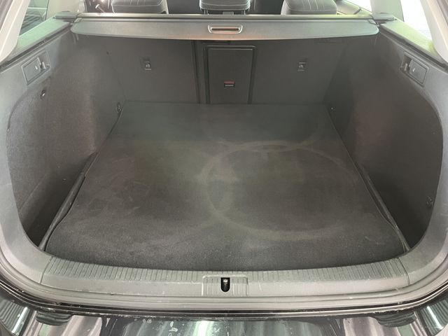 VOLKSWAGEN GOLF Alltrack