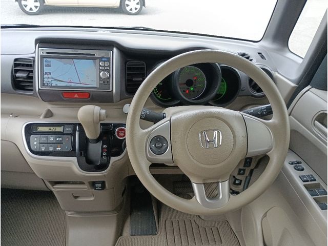 N BOX