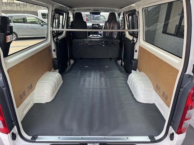 HIACE van 2WD