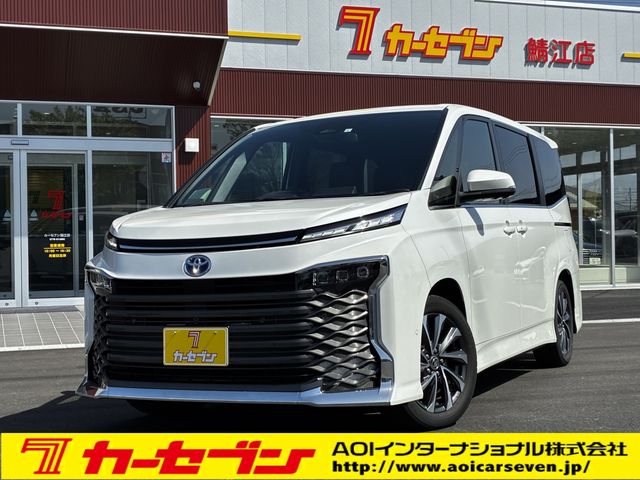 VOXY HYBRID