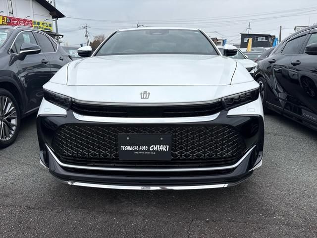 CROWN CROSSOVER