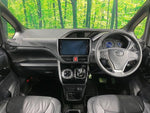 VOXY HYBRID