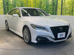 CROWN sedan hybrid