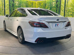 CROWN sedan hybrid