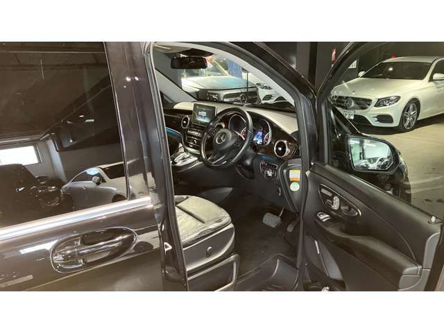 MERCEDES BENZ V class