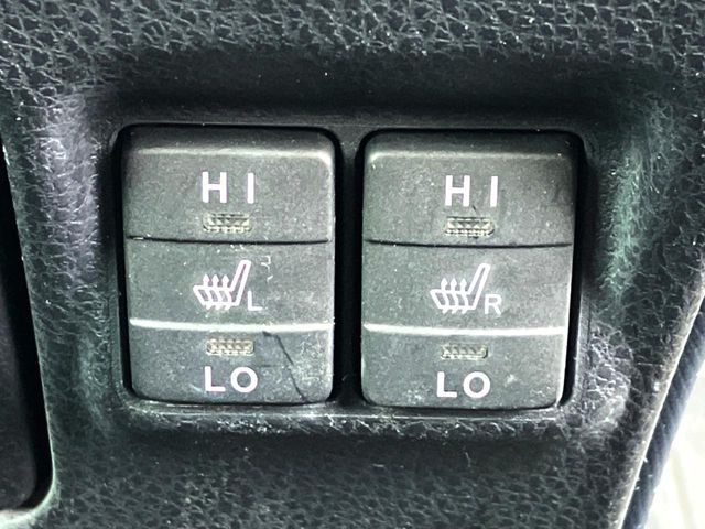 VOXY HYBRID