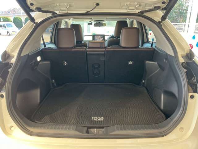 YARIS CROSS HYBRID