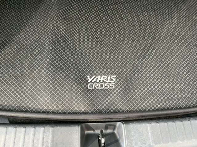 YARIS CROSS HYBRID