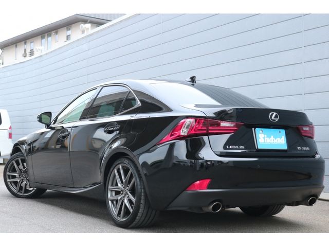 LEXUS IS350