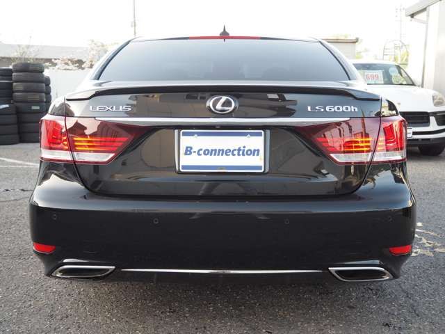 LEXUS LS600h