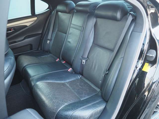 LEXUS LS600h