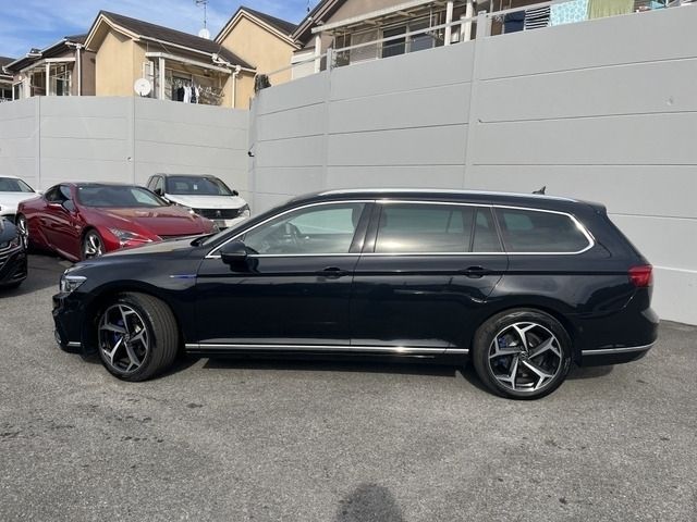 VOLKSWAGEN PASSAT GTE VARIANT