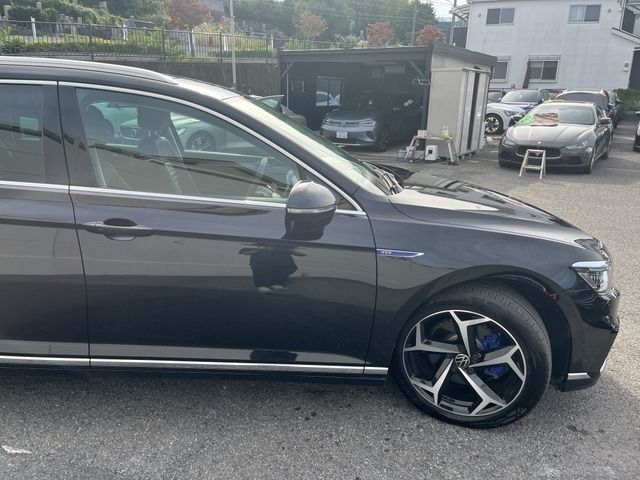 VOLKSWAGEN PASSAT GTE VARIANT
