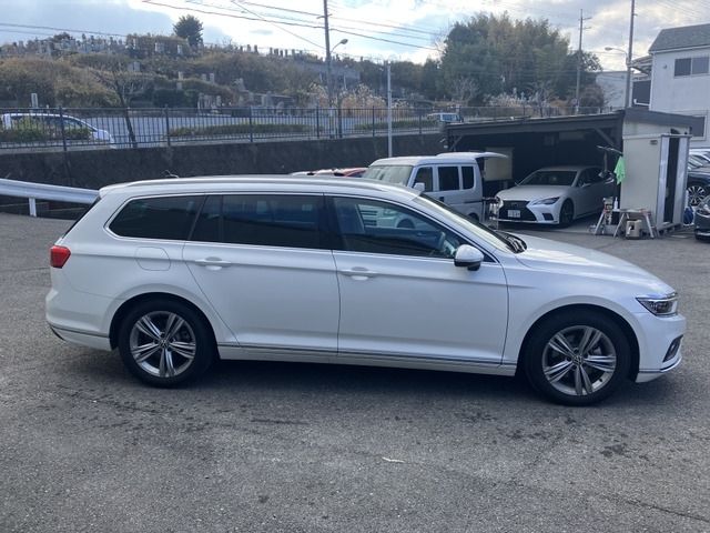 VOLKSWAGEN PASSAT VARIANT