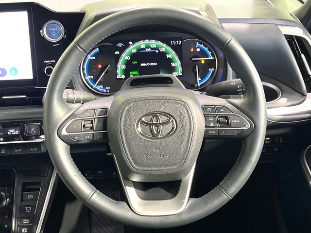 VOXY HYBRID