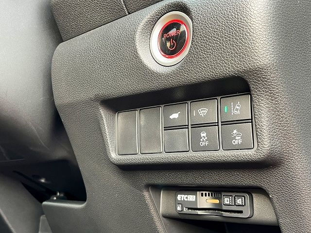 CR-V HYBRID 4WD
