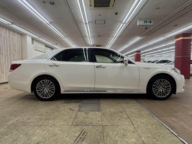 CROWN MAJESTA HYBRID