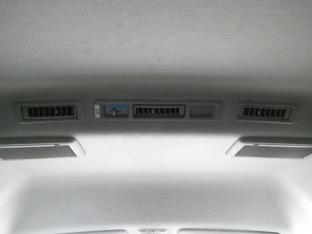 HIACE COMMUTER