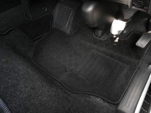 HIACE COMMUTER