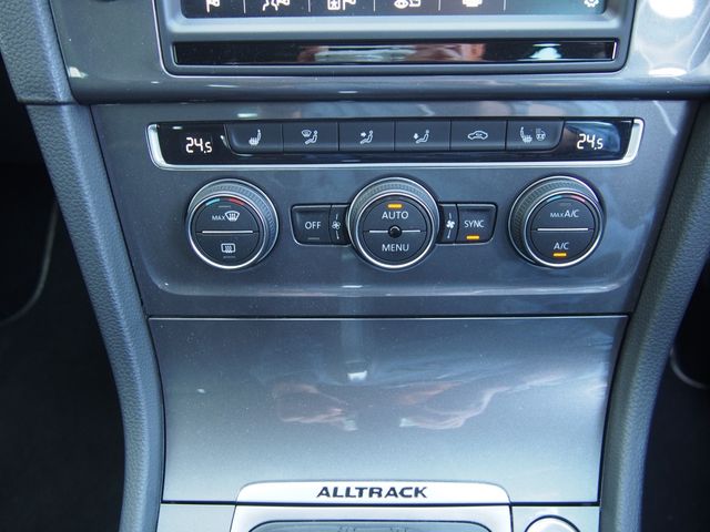 VOLKSWAGEN GOLF Alltrack