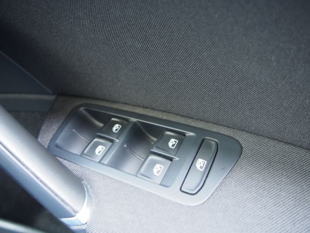 VOLKSWAGEN GOLF Alltrack
