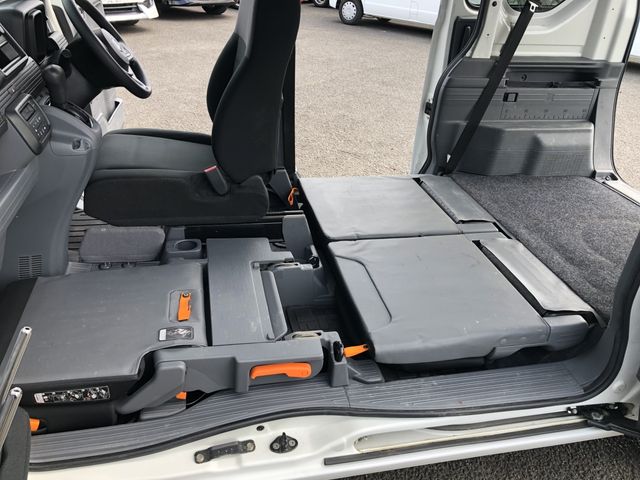 N-VAN 4WD