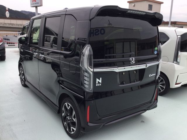N BOX CUSTOM