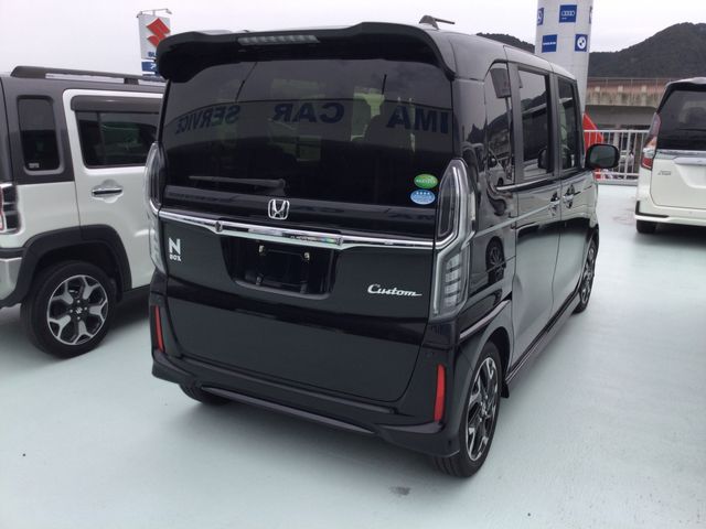 N BOX CUSTOM