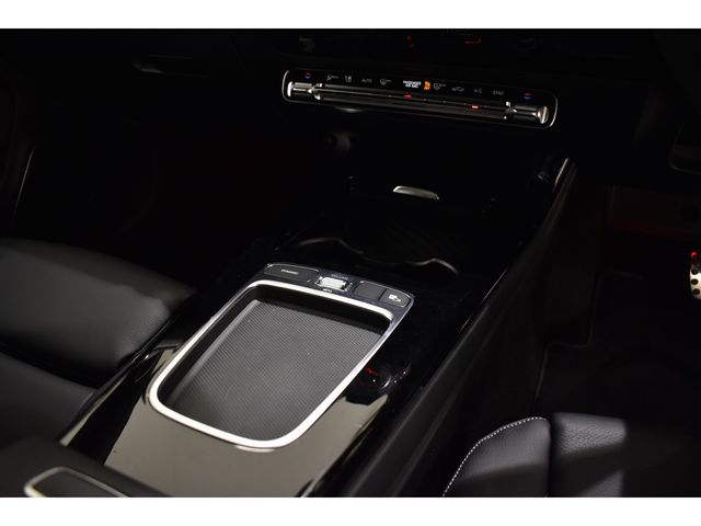 MERCEDES BENZ CLA class
