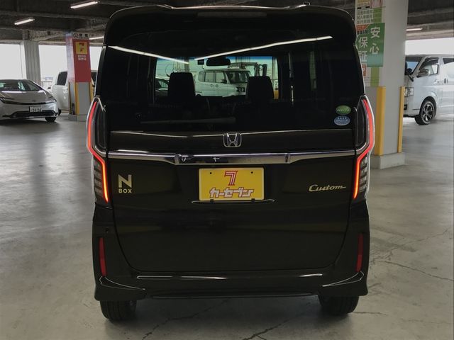 N BOX CUSTOM