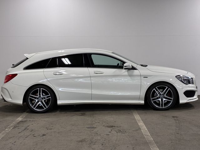 MERCEDES BENZ CLA Shooting Brake