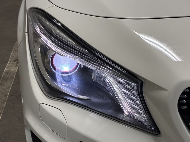 MERCEDES BENZ CLA Shooting Brake