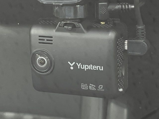 VOXY HYBRID