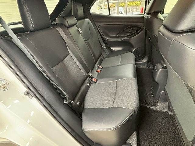 YARIS CROSS