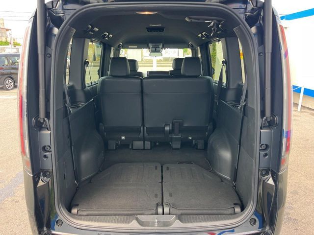 STEPWAGON e:HEV SPADA