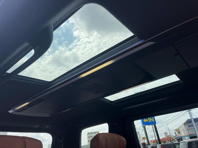VELLFIRE HYBRID