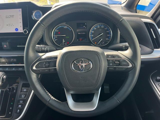 VOXY HYBRID