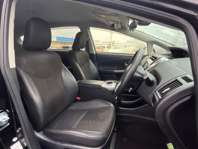 PRIUS Alpha