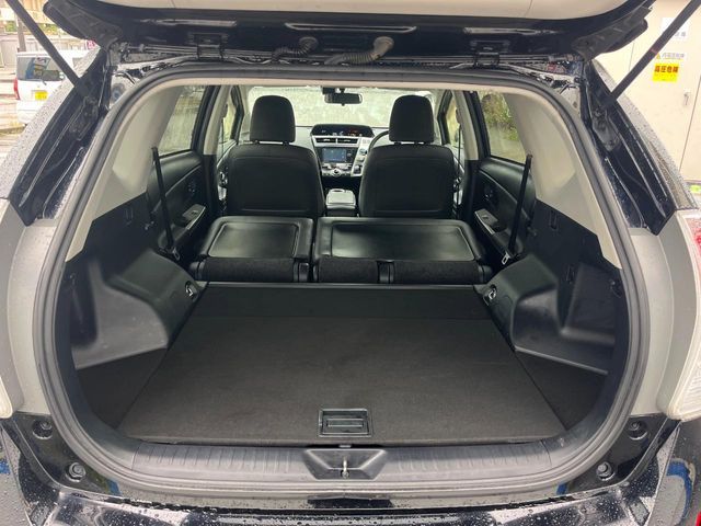 PRIUS Alpha
