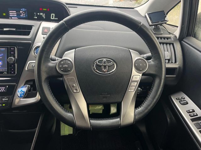 PRIUS Alpha