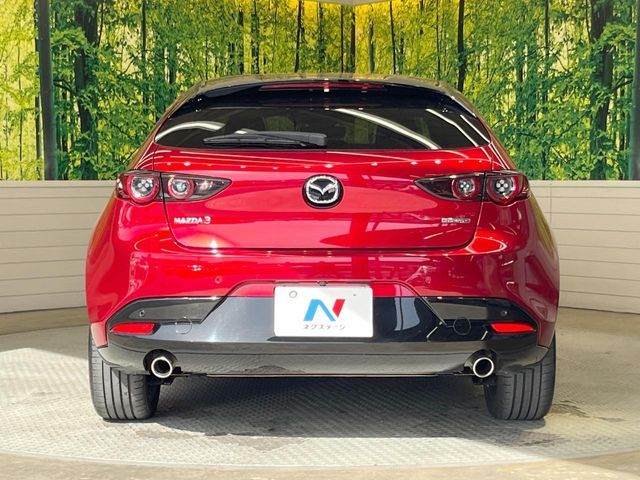 MAZDA3 FASTBACK