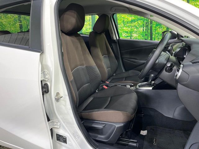 MAZDA2
