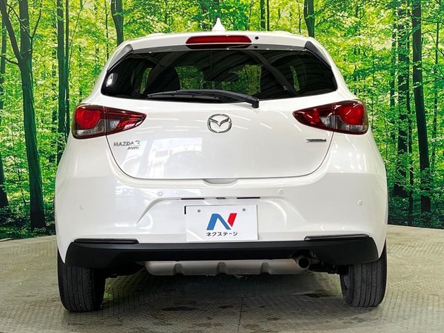 MAZDA2