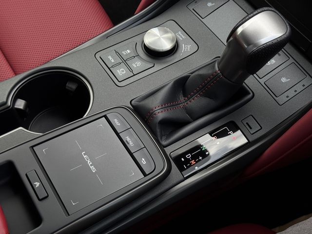 LEXUS IS300