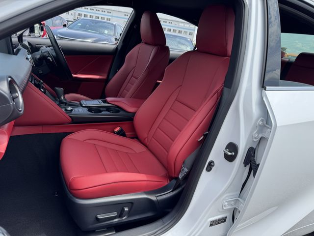 LEXUS IS300