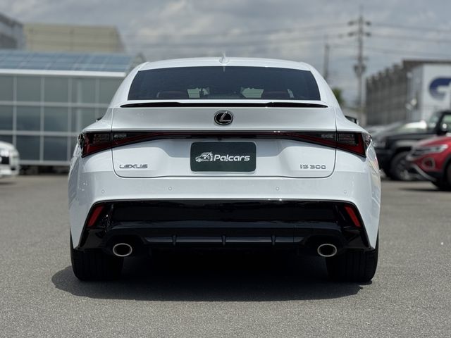 LEXUS IS300