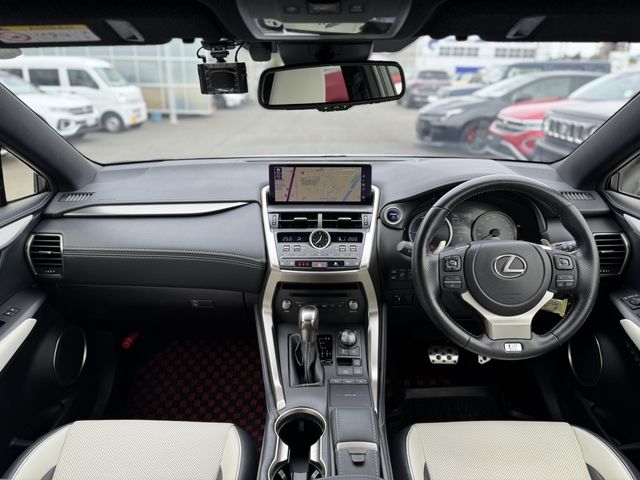 LEXUS NX300h