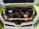 VOXY HYBRID