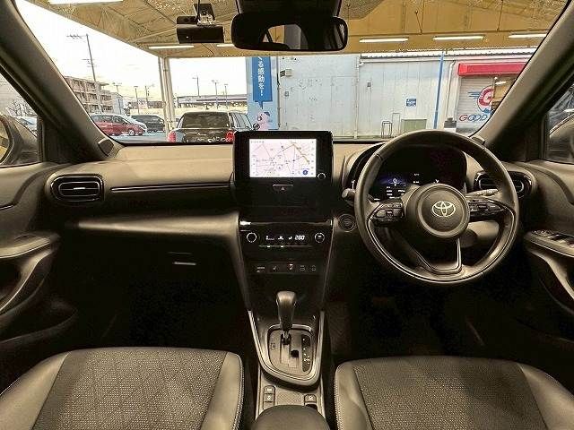 YARIS CROSS